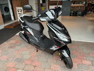 Vga Street X EFI 30 km 2024