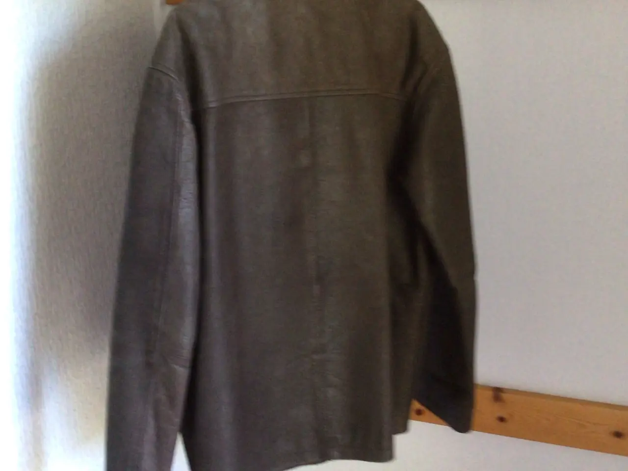 Billede 2 - Stanfield jakke i 100% Buffalonubuck. Str.M