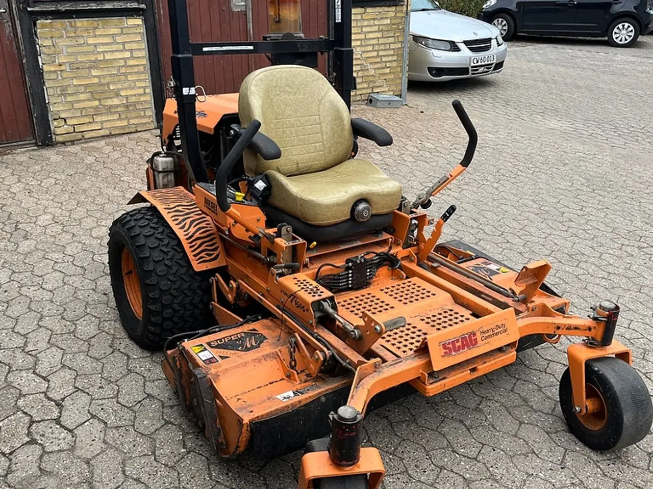 Billede 2 - Turf Tiger II græsklipper model STT 11-72V-25KBD