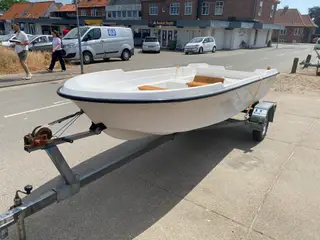 Seaborne 445 Classic styre pults jolle.