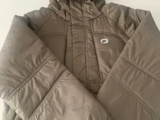Nike dynejakke
