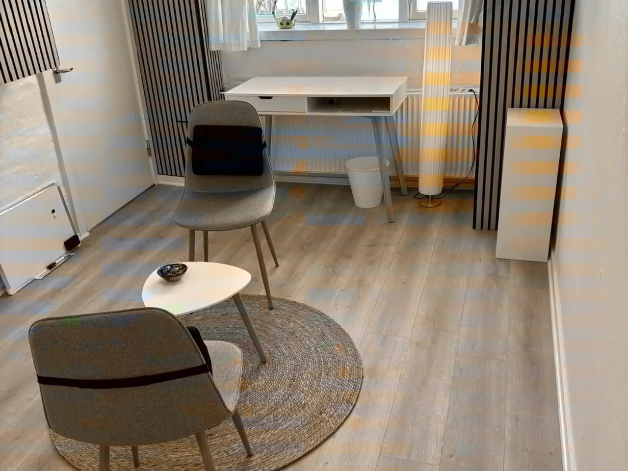 Billede 6 - Lyse kliniklokaler med plads til både samtaler og behandling