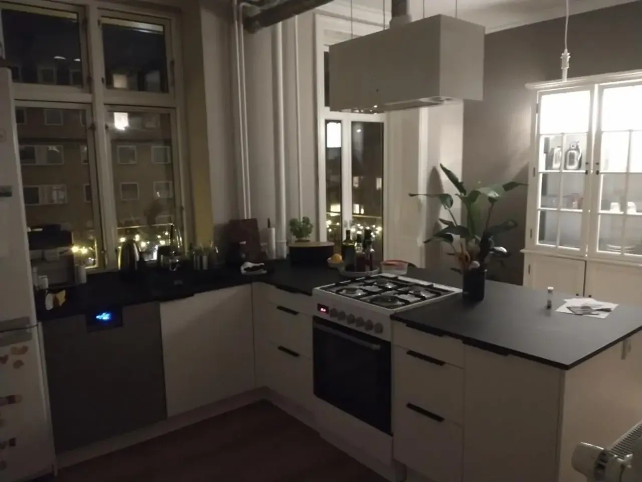 Billede 2 - Frithængende lampe og Emfang