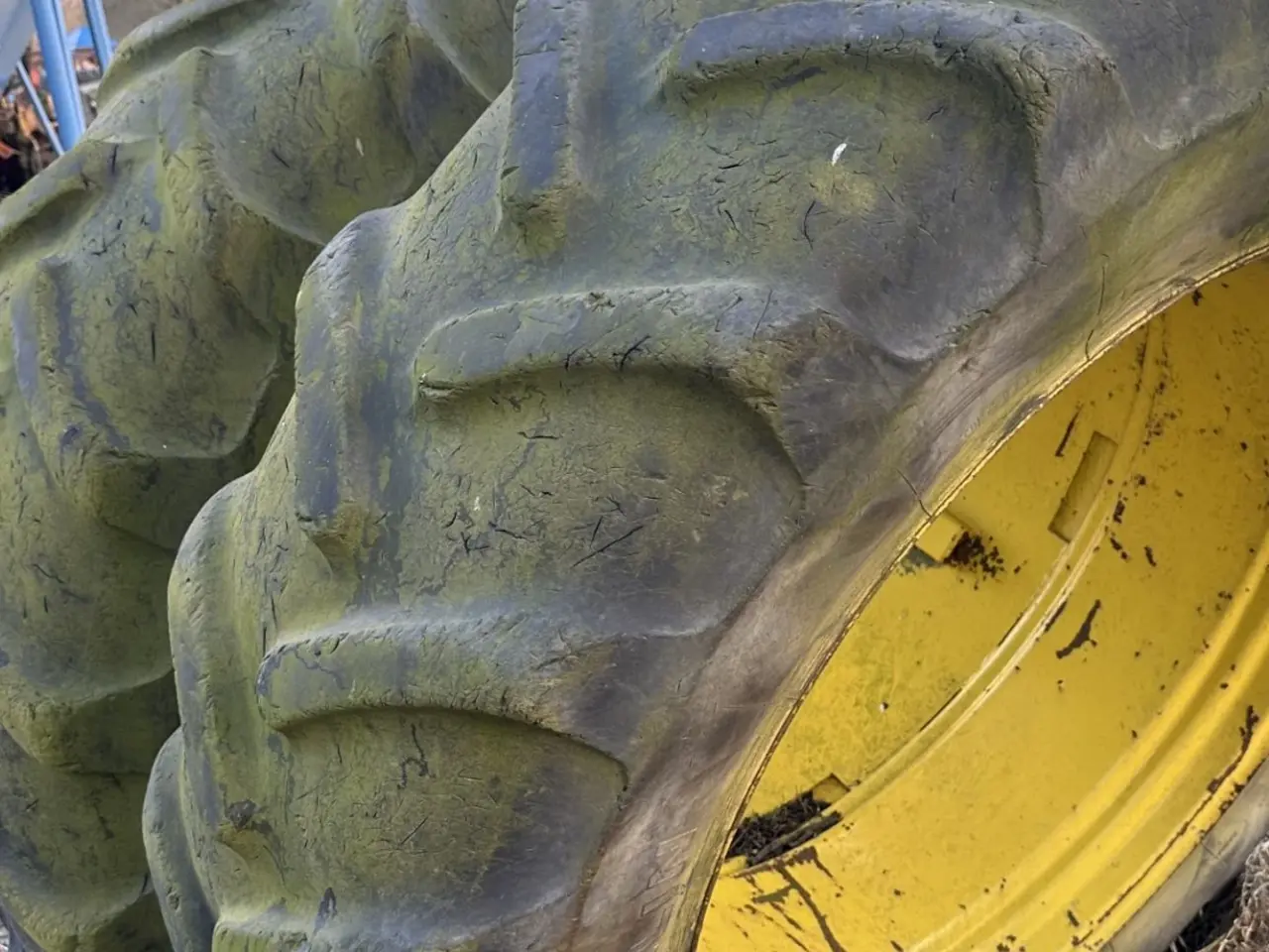 Billede 2 - Goodyear 16.9 R38