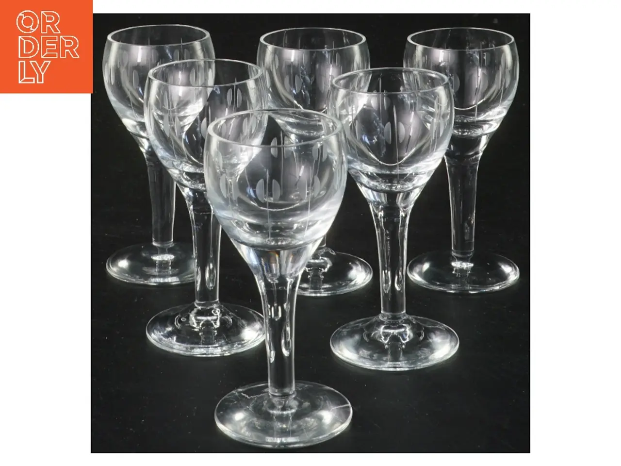 Billede 1 - Sæt med 6 klare glas (str. 6 stk Ø 4 cm længde 8,5 cm)