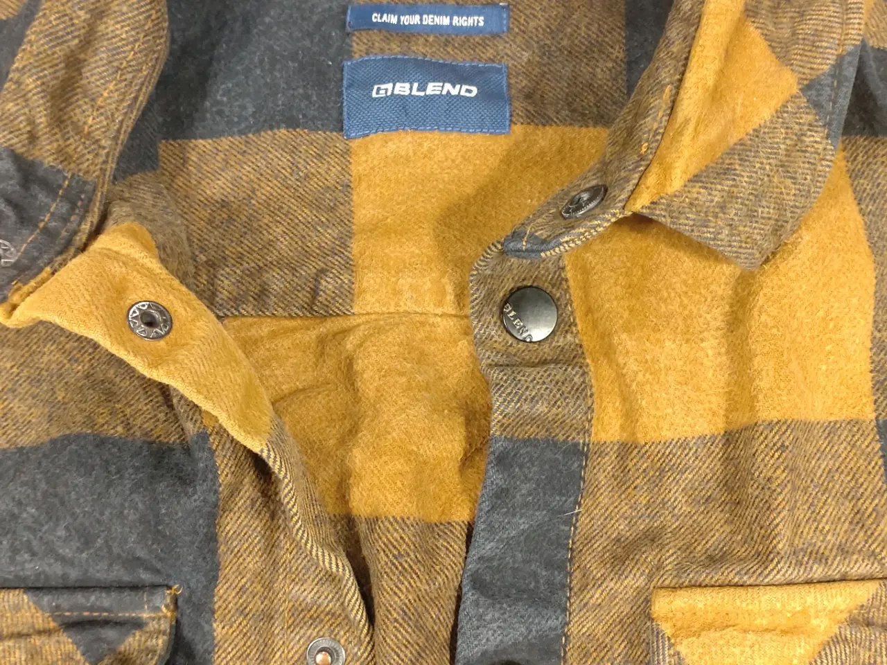 Billede 2 - Denimskjorte fra Blend i størrelse L