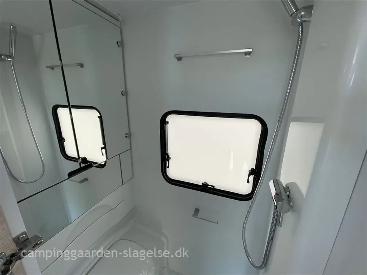 Billede 6 - 2025 - Adria Altea 542 PH Adria Altea 542 PH – Frihed, hygge og queens-bed på hjul!