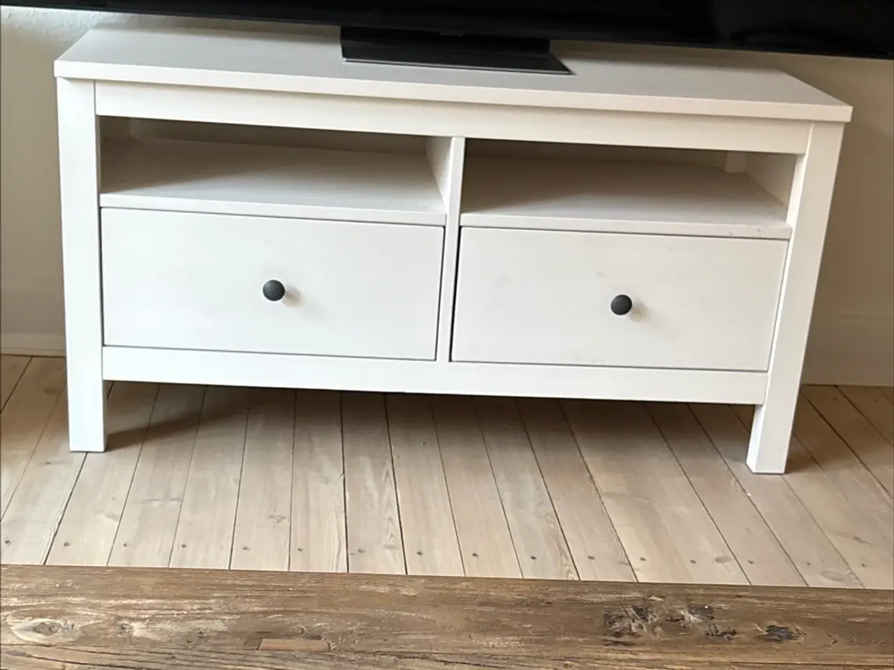 Billede 2 - TV-bænk i hvid