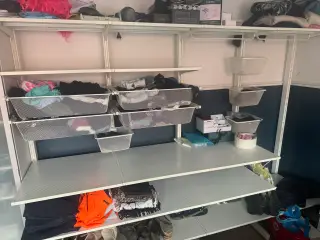 Garderobe væg