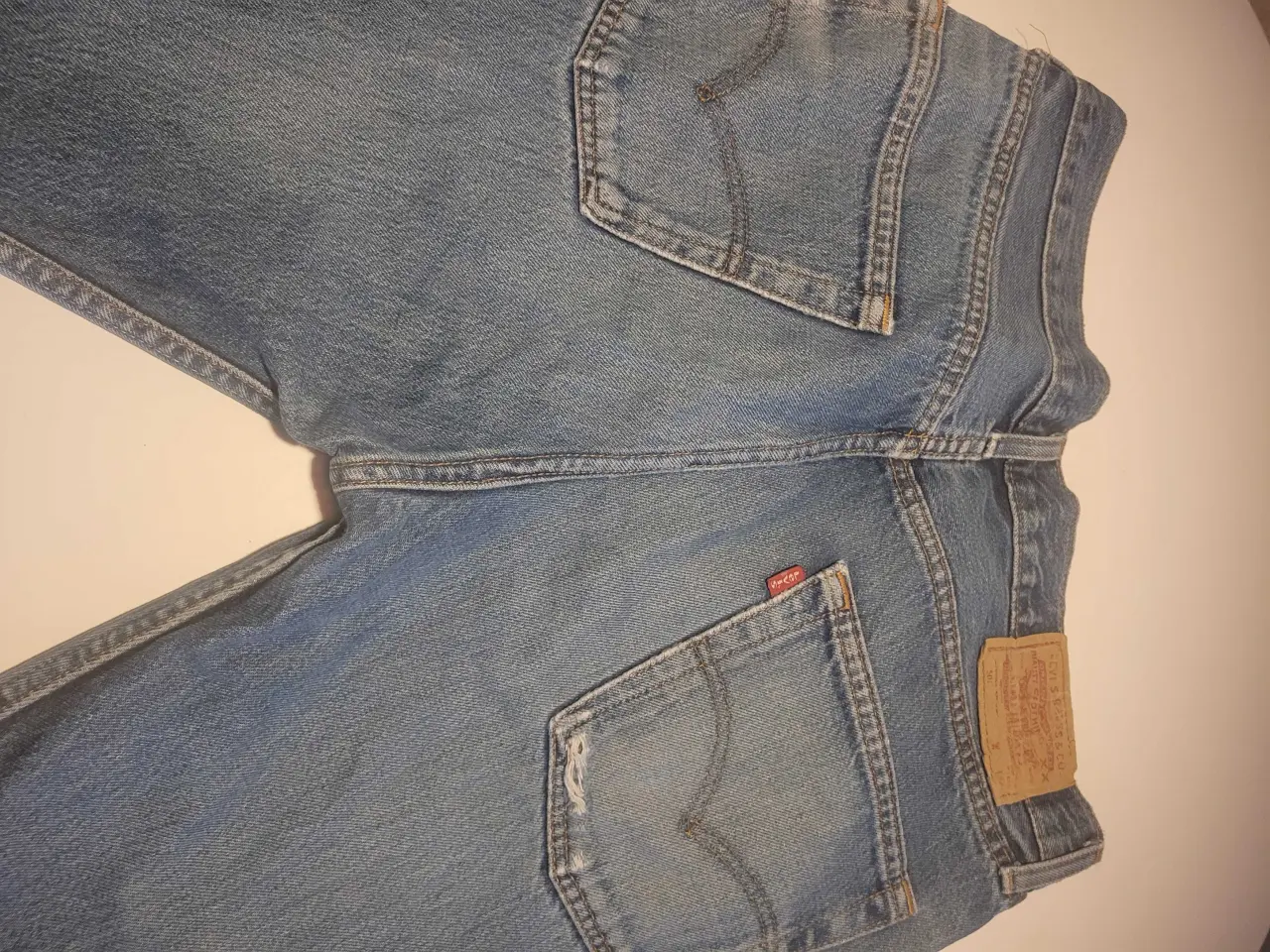 Billede 6 - Levis + Marcus 285kr. med fragt