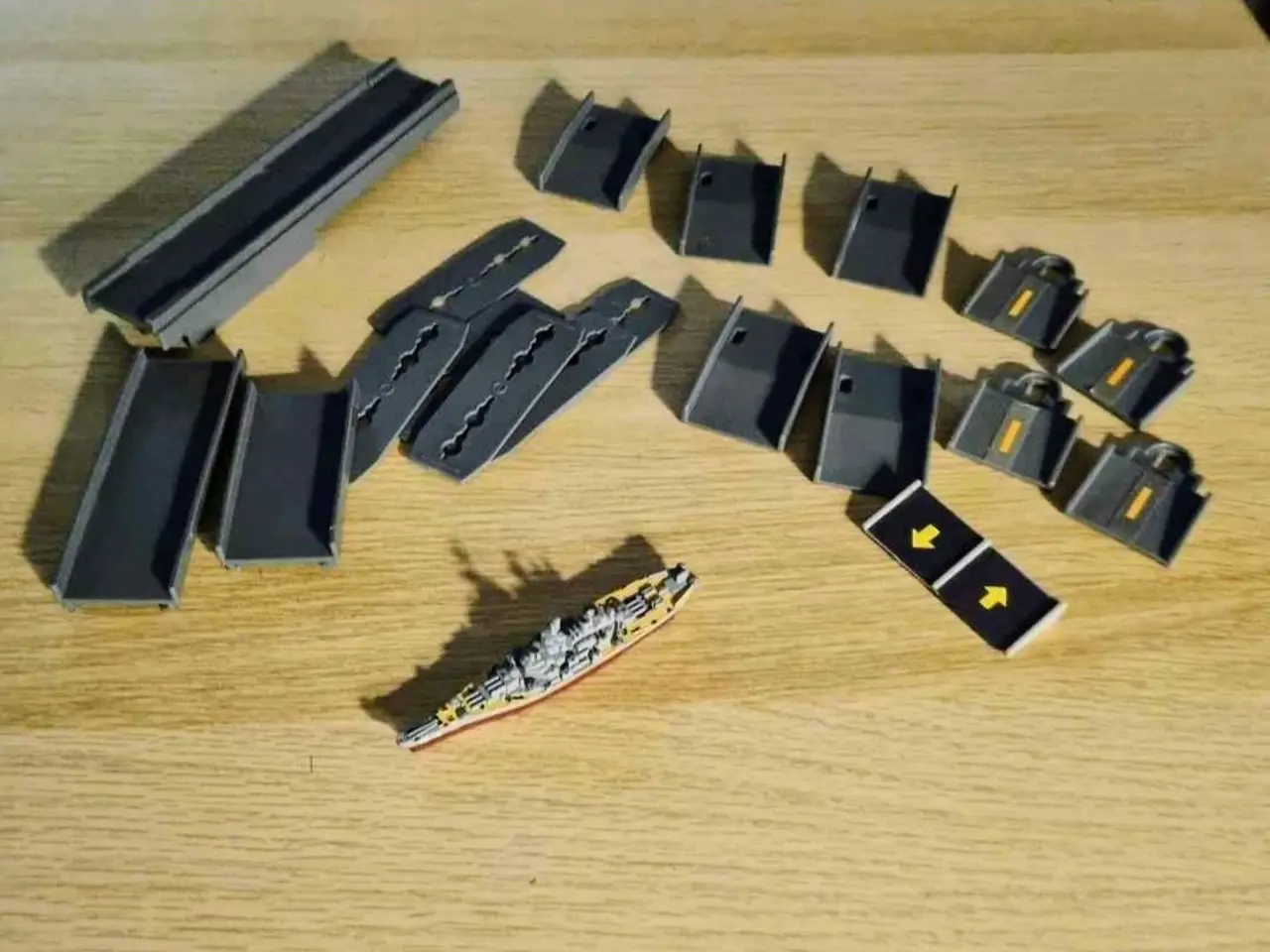 Billede 6 - Micro Machines Battle Ship plus ekstra vejbaner