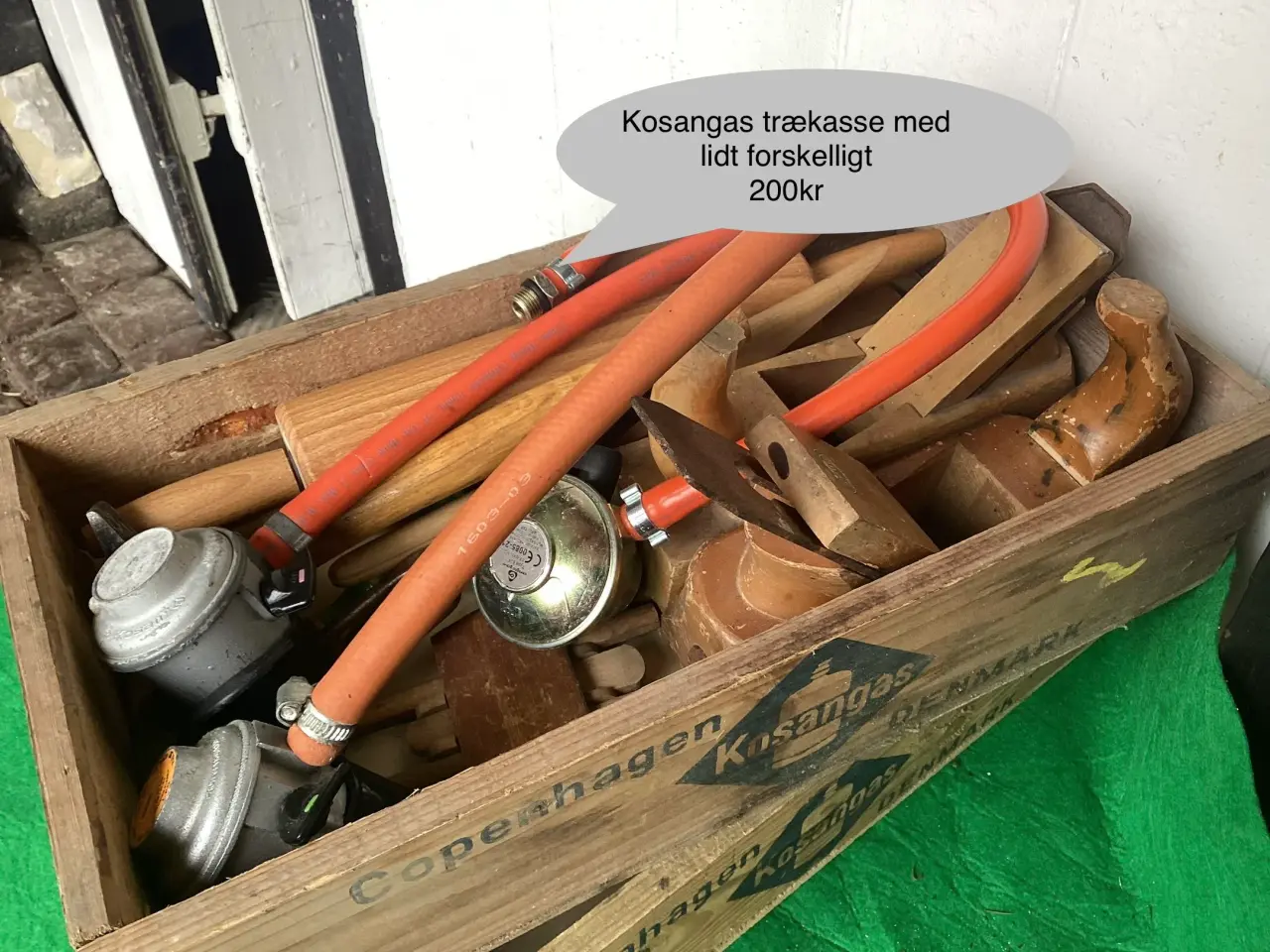 Billede 2 - Kosangas træ kasse med lidt forskelligt indhold