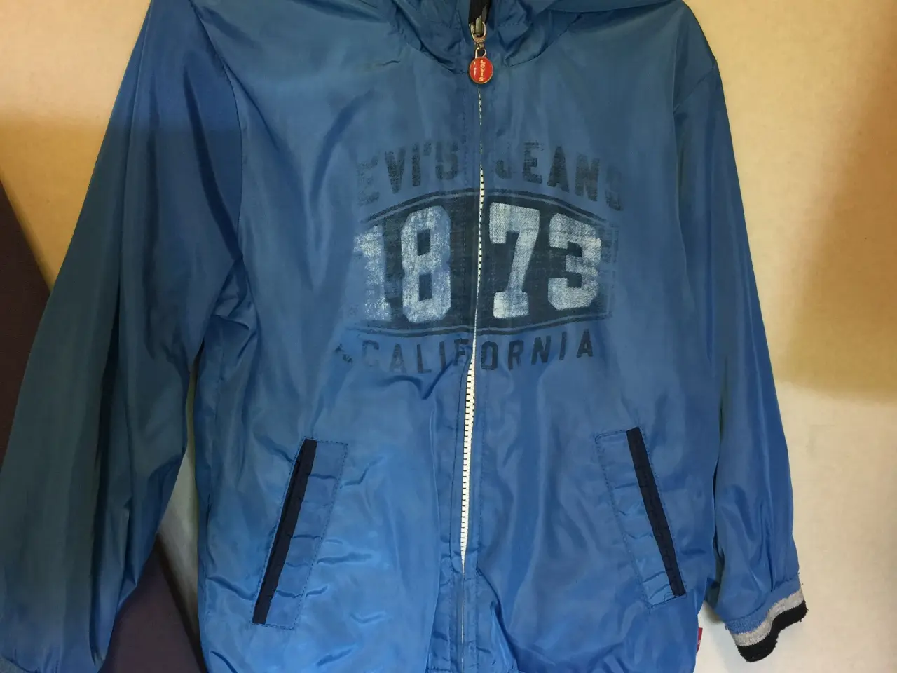 Billede 1 - Levis Drenge jakke str. 86
