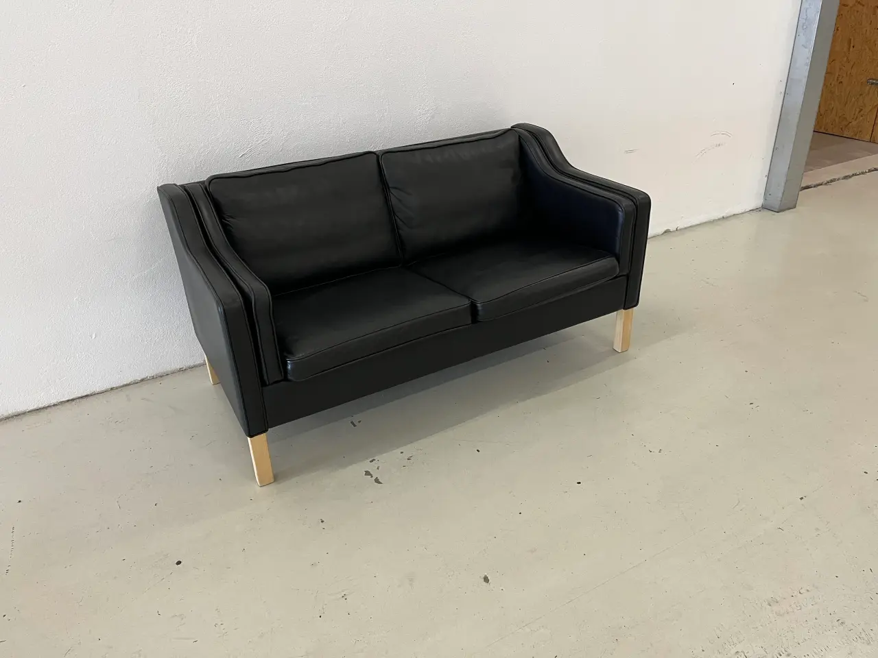 Billede 3 - Mogens Hansen MH195 2 Pers.Sofa i sort Premium.