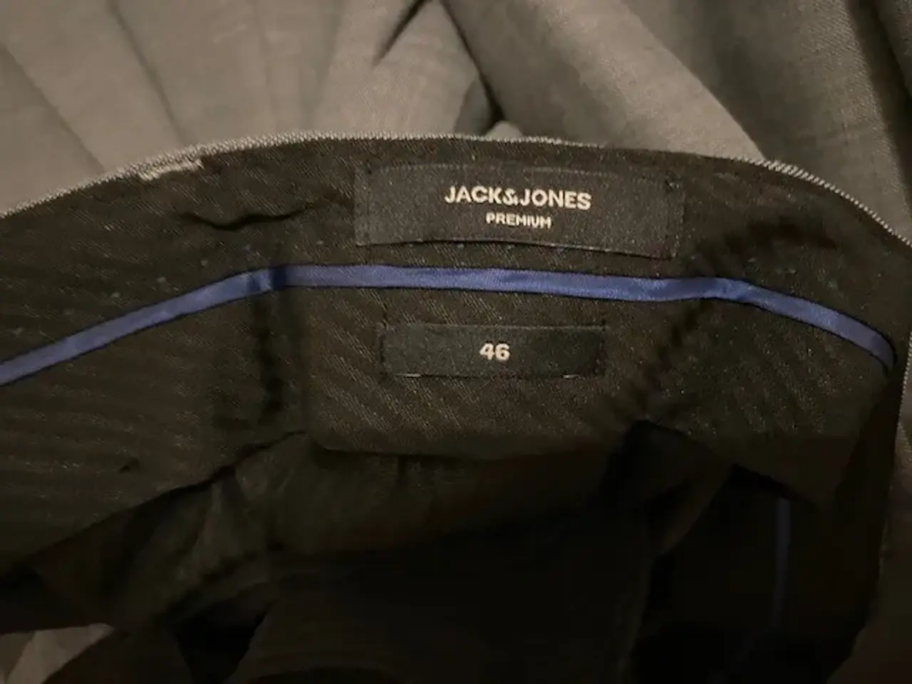 Billede 3 - Jakkesæt Jack & Jones til konfirmanden