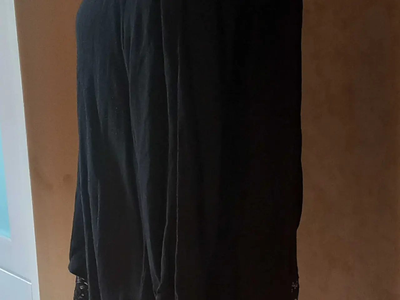 Billede 2 - Sort top/ bluse str 42