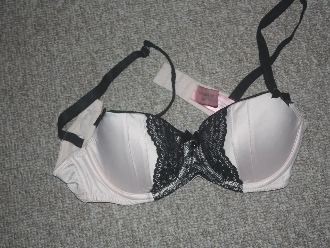 Billede 1 - BH Hunkemöller / hunkemøller str. 70B med blonde