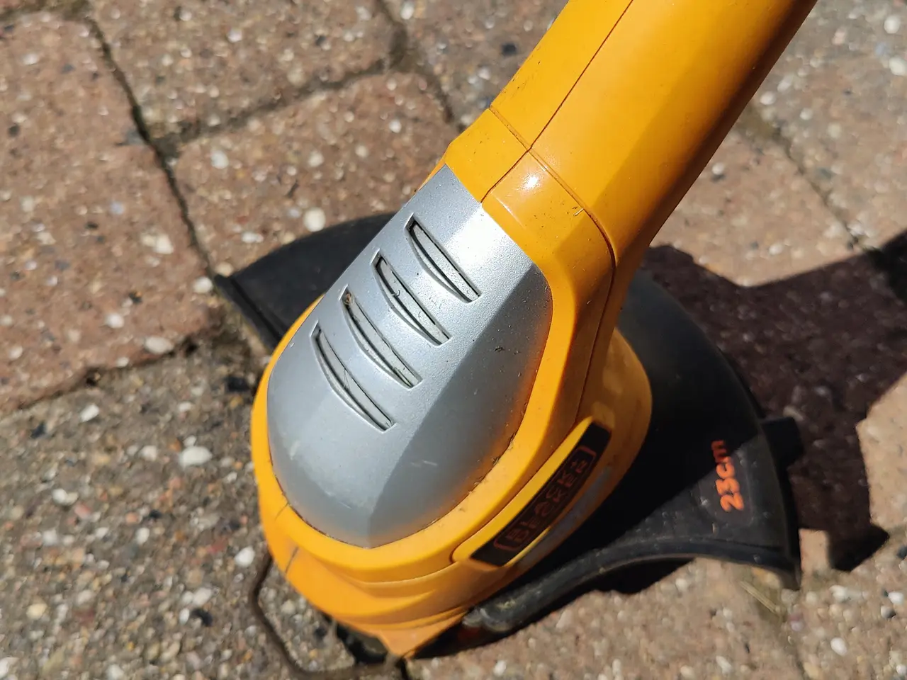 Billede 2 - Black & Decker græstrimmer m. Lithium Batteri