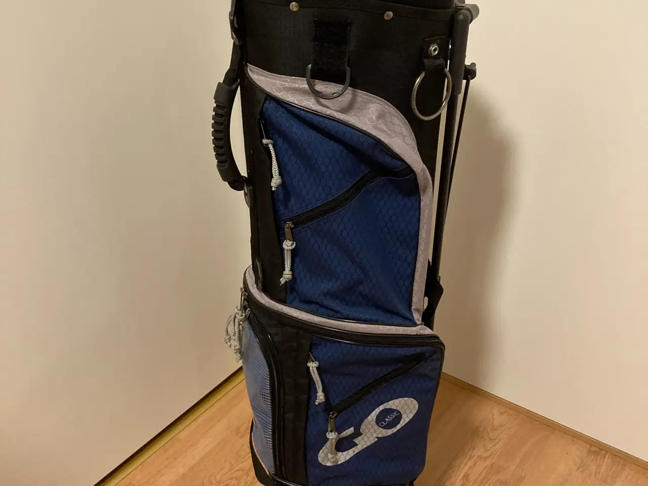 Billede 1 - GOLF BAG ( HØJDE 88 CM )