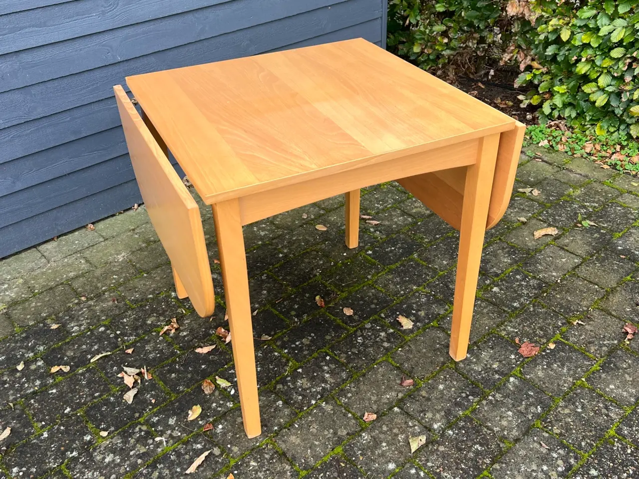 Billede 1 - Spisebord med klap
