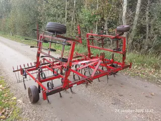 Omme 4m såbedsharve.