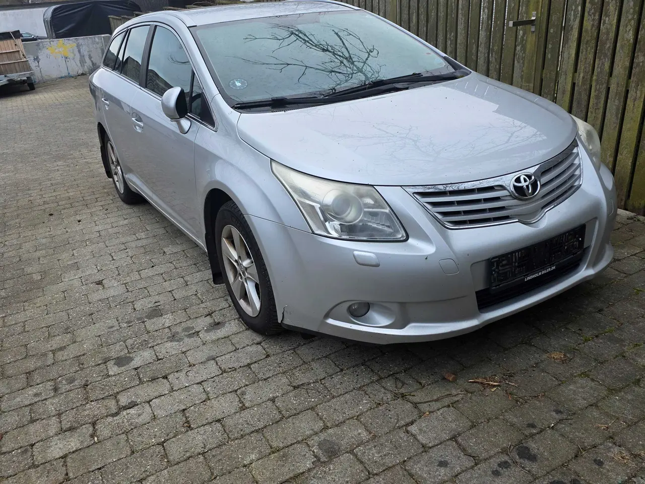 Billede 1 - Fint toyota avensis D-4D 
