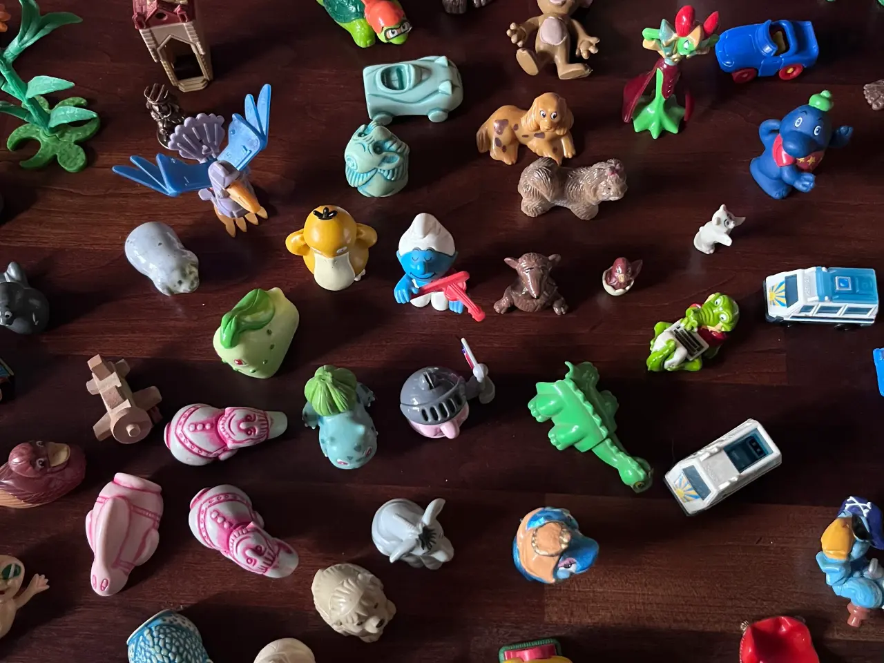 Billede 9 - Små “Kinderæg” figurer.
