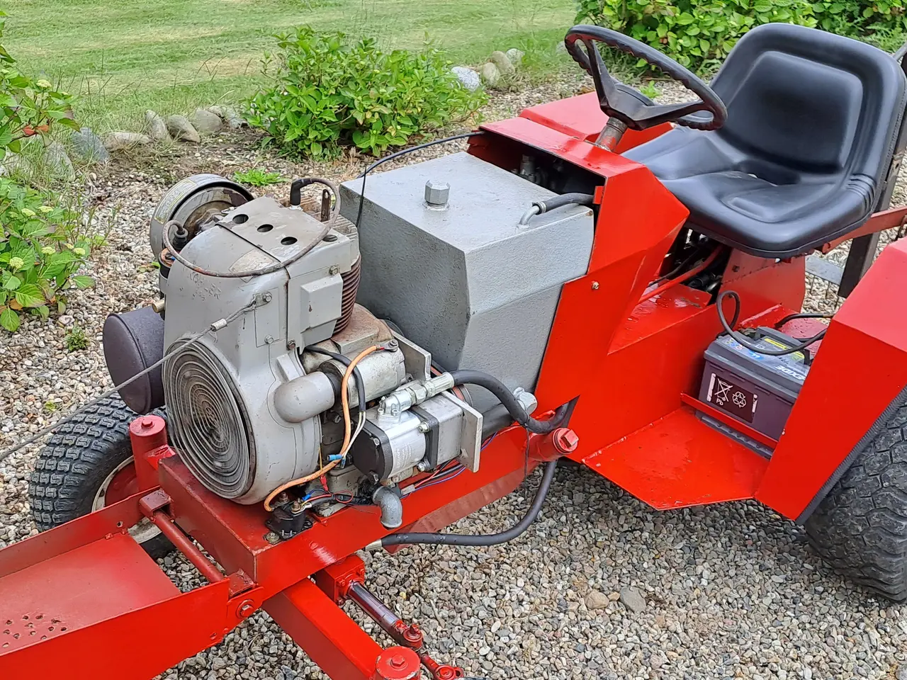 Billede 5 - Mini traktor 14hk hydrostat med lift og rive