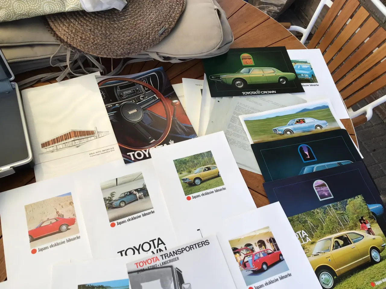 Billede 7 - Toyota salgstaske fra 1972 med indhold