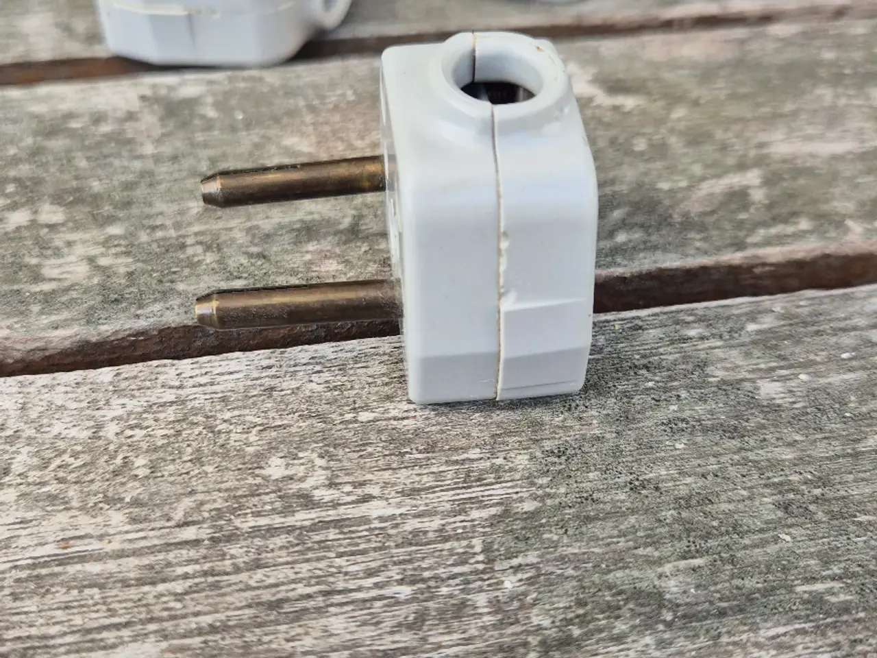 Billede 1 - Smarte pladsbesparende vinkelstik 