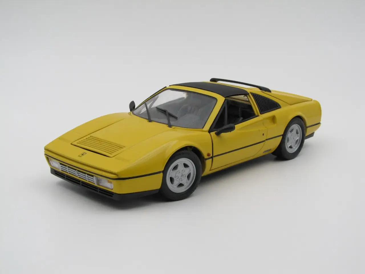 Billede 1 - 1985 Ferrari 328 GTS 3,2 l. V8 - 1:18  