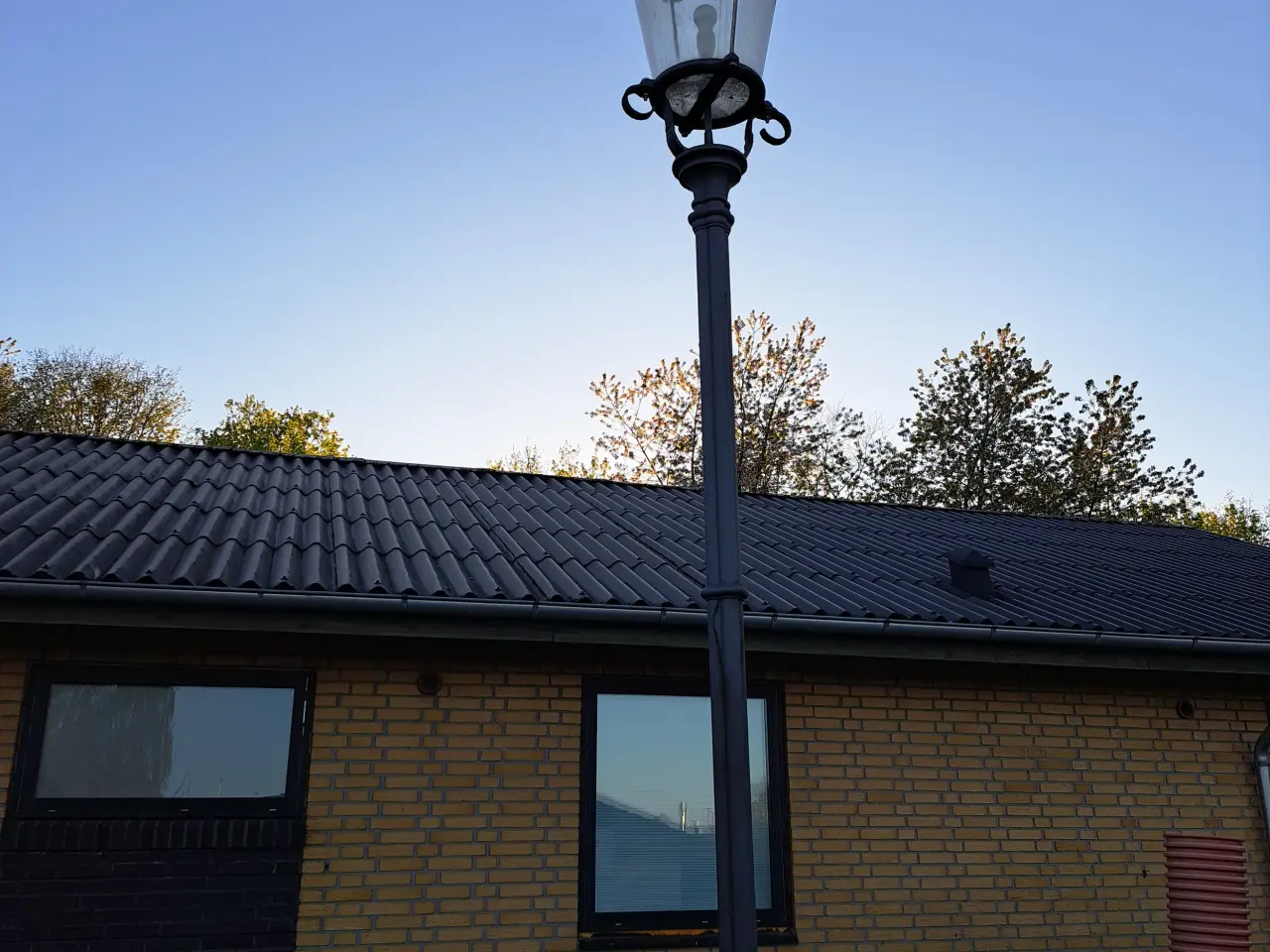 Billede 2 - Støbejern gadelampe med stander