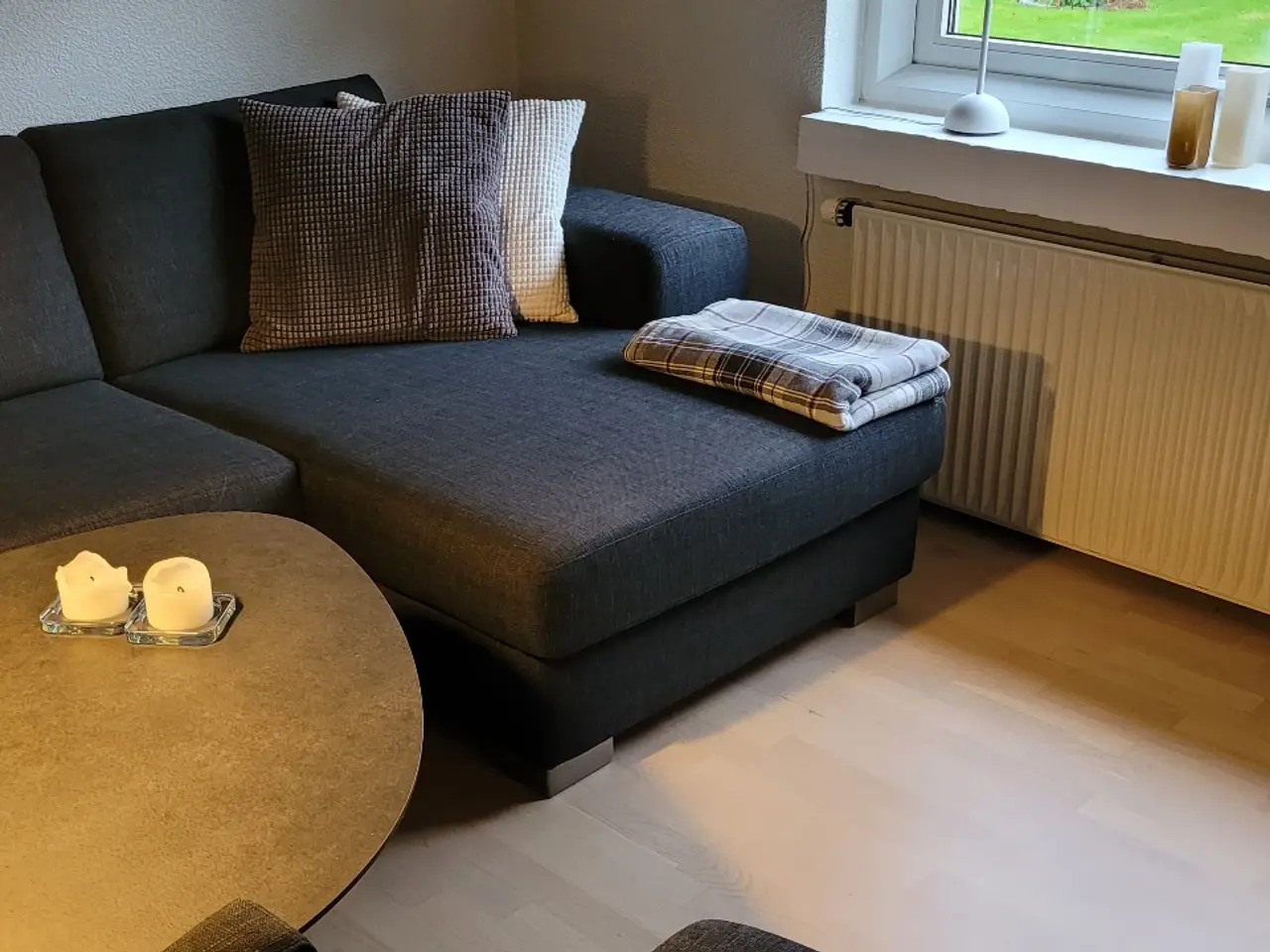 Billede 2 - Sofa med chaiselong