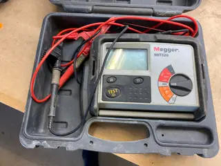 Kabeltester MEGGER MIT320
