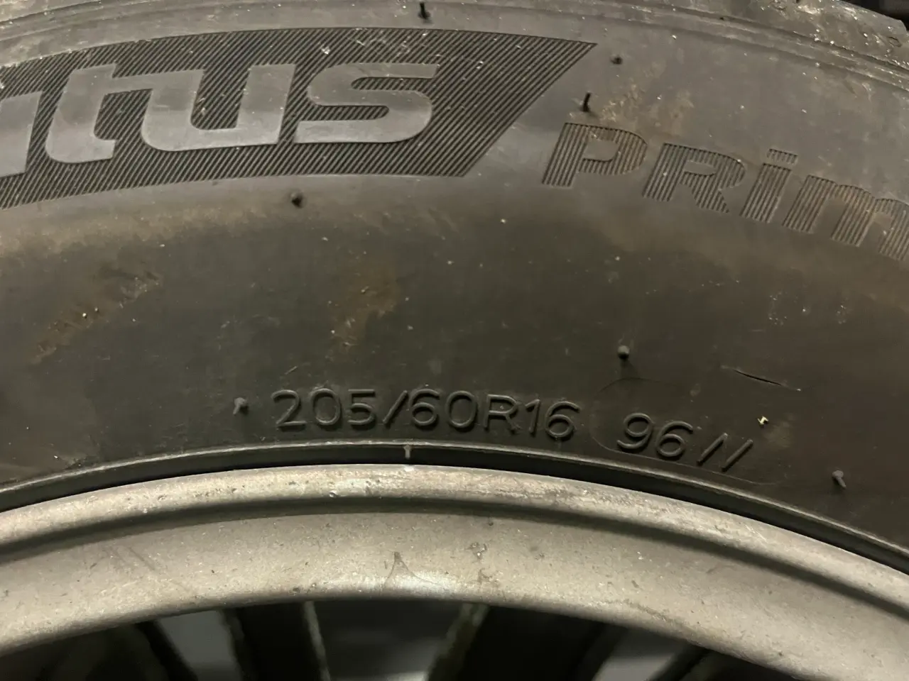 Billede 2 - 205/60-16 original vw touran fælge
