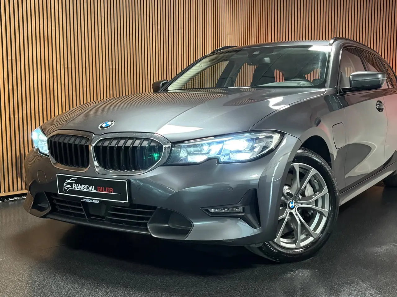 Billede 2 - BMW 330e 2,0 Touring Sport Line aut.