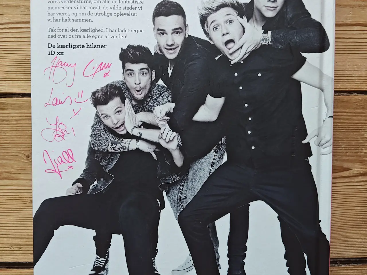 Billede 2 - One Direction Where we are BOG