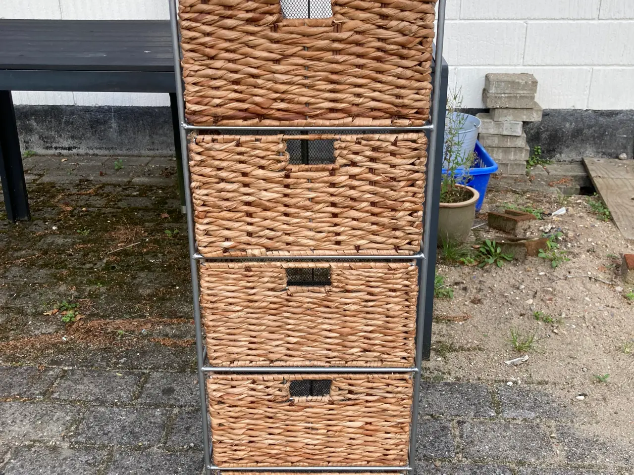 Billede 2 - Skuffemøbel i stål og flet