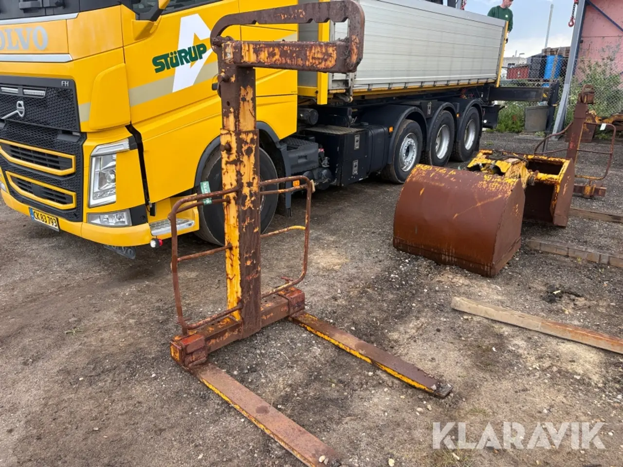 Billede 2 - Pallegafler til kran Fanø kranservice 3.t