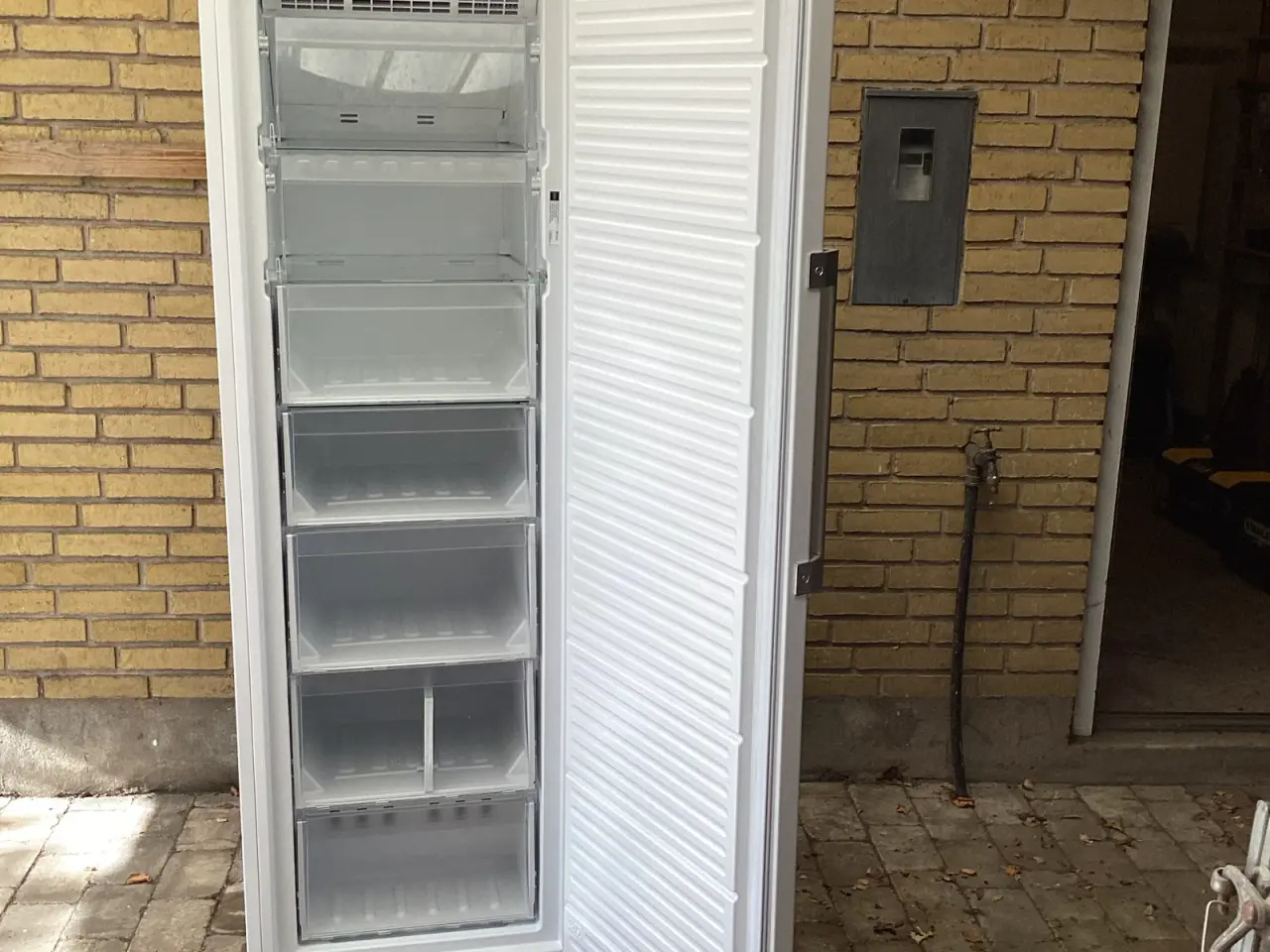 Billede 2 - Bauknecht no frost skabsfryser