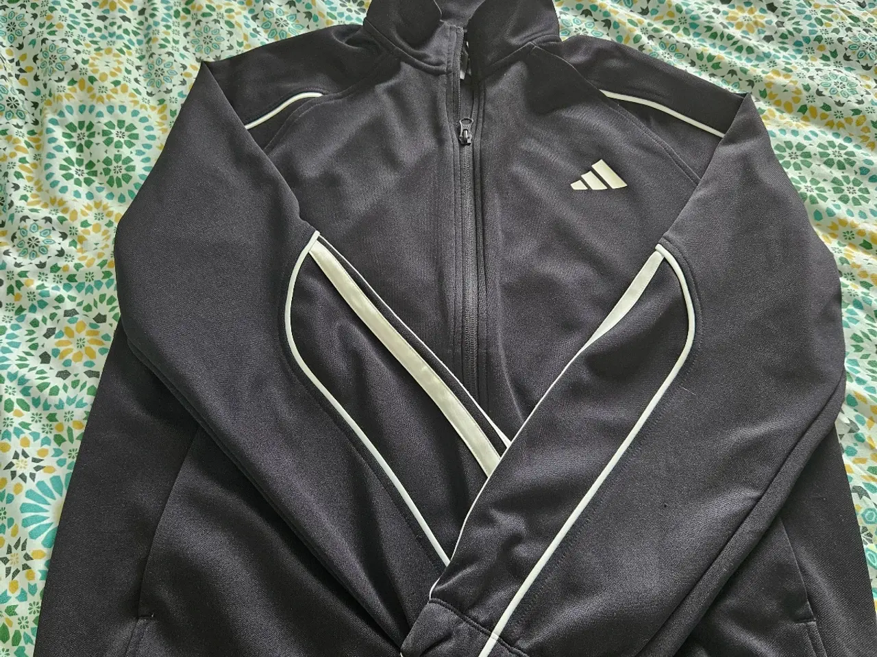 Billede 3 - ADIDAS TRÆNINGS DRAGT