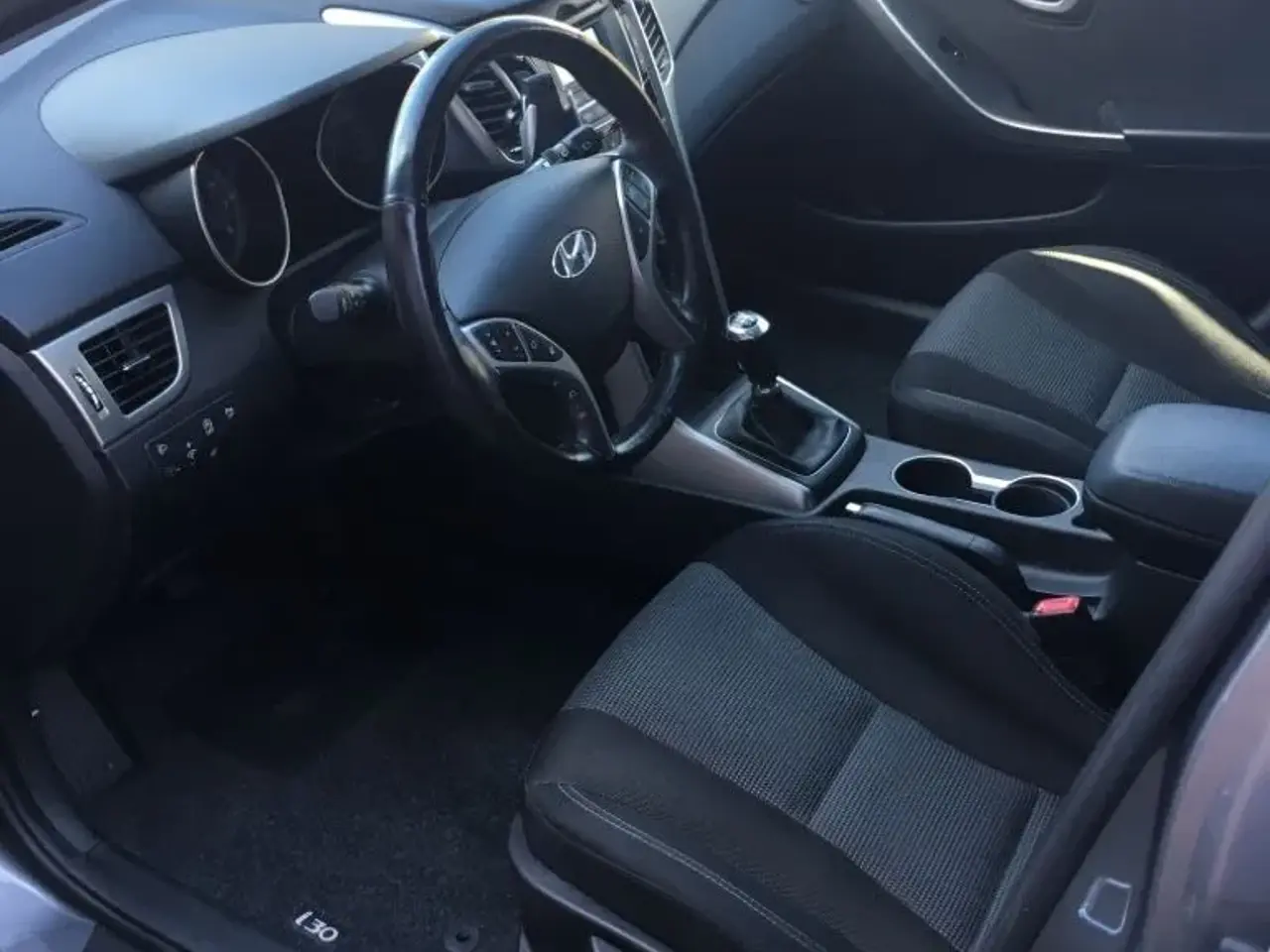 Billede 7 - Hyundai i30  Benzin Stc. Velholdt nysynet.