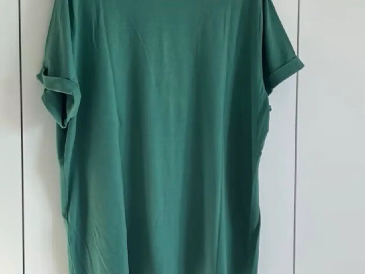 Billede 2 - Grøn t-shirt fra Only Carmakoma