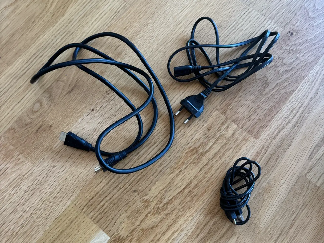Billede 8 - PlayStation 4 med 2 originale controllere + 3 spil