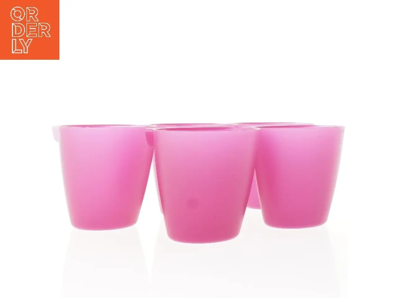 Billede 2 - Plastik krus fra IKEA (str. 12 x 12 x 13 cm)