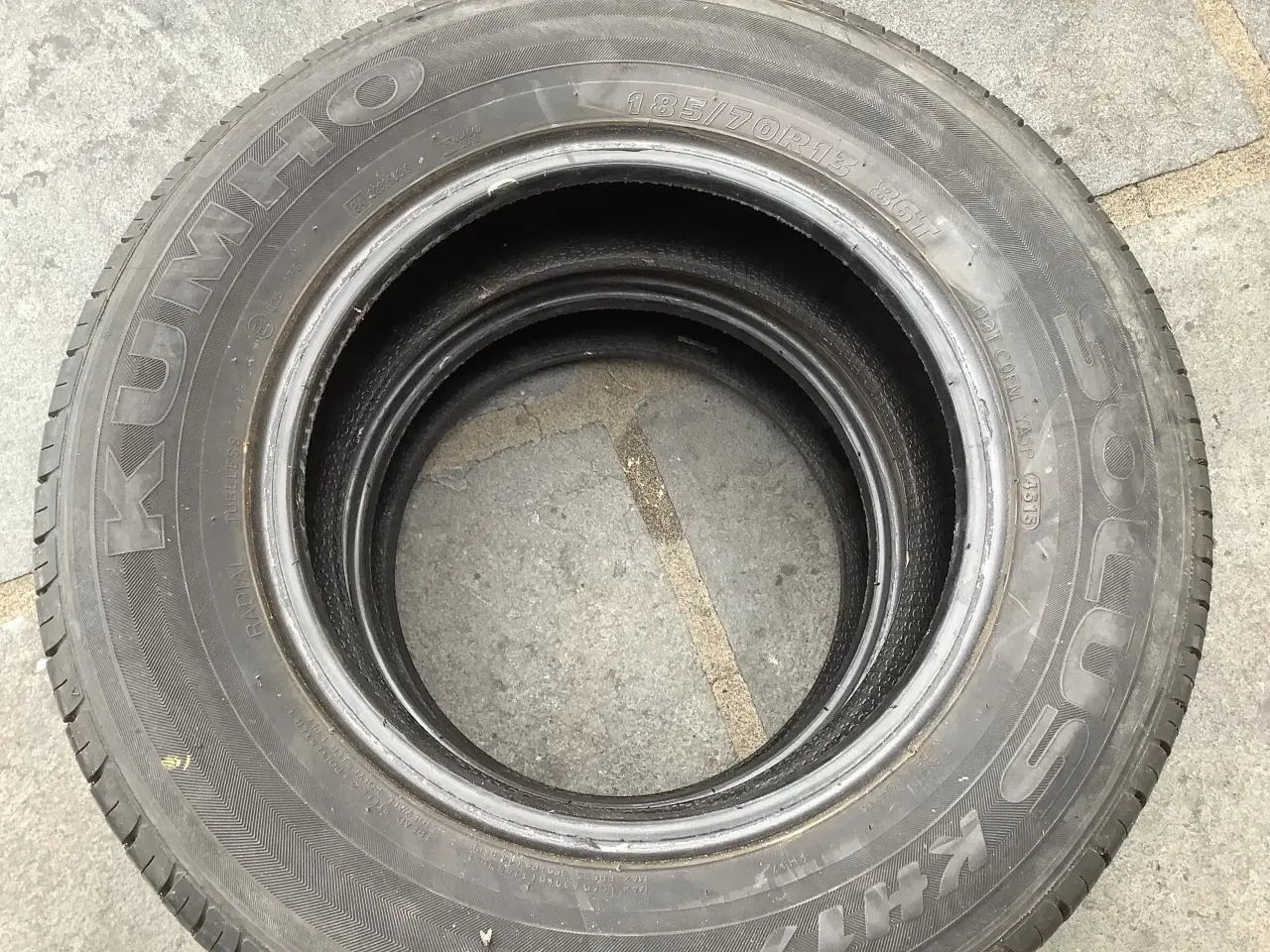 Billede 1 - 2 stk dæk kumho 185/70 R 13