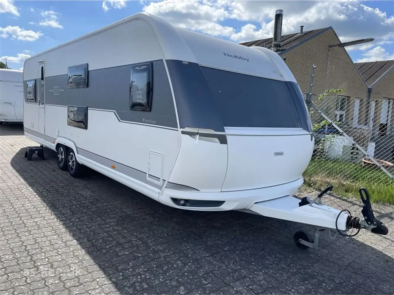 Billede 1 - 2014 - Hobby Prestige 720 UKFe Hobby Prestige 720 UFKE årg. 2014 7 sovepladser, 8 siddepladser.
