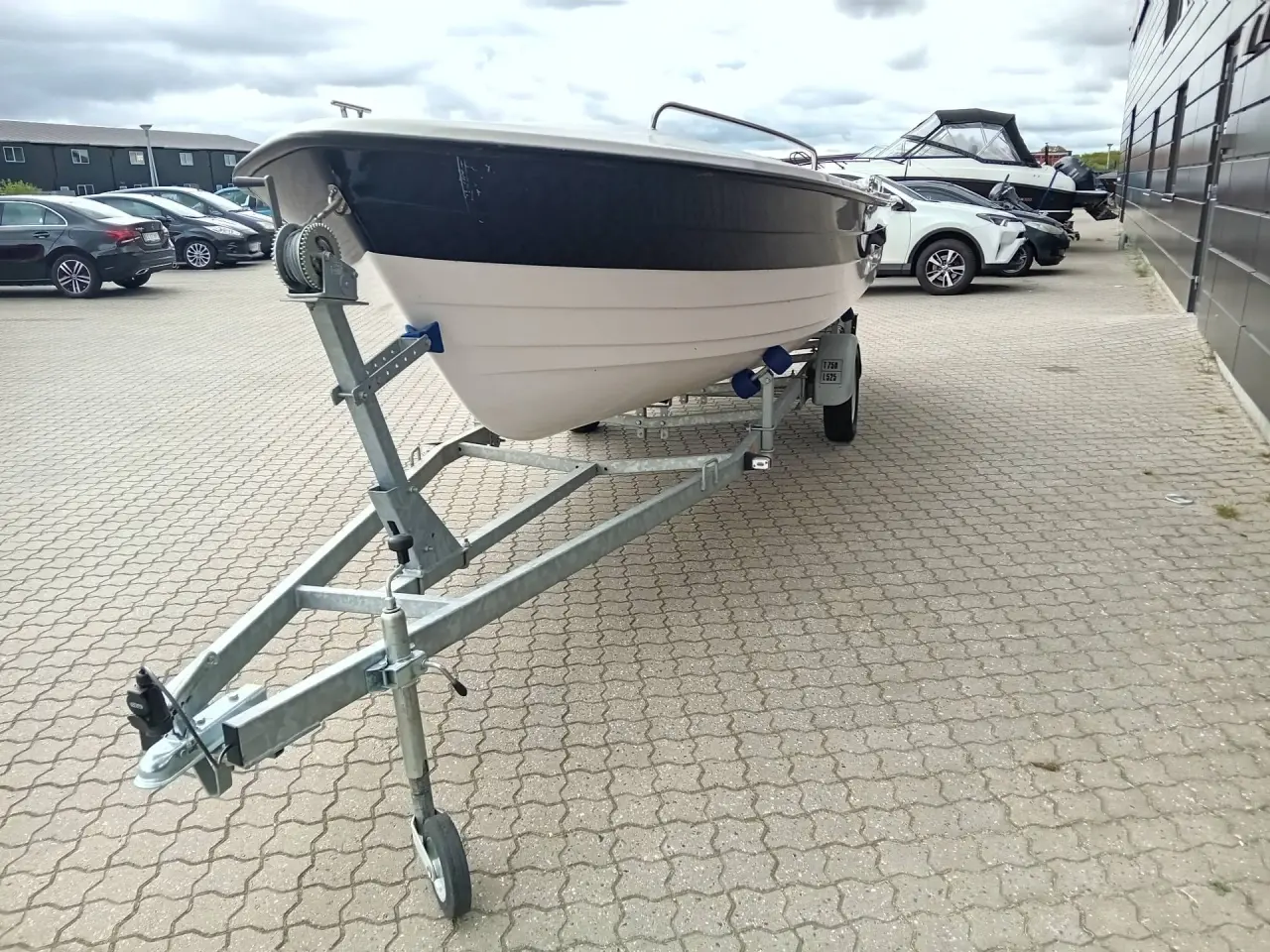 Billede 15 - Nydam 550 m/ Yamaha F40
