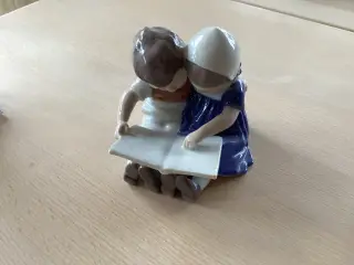 B&G figur Læsende børn