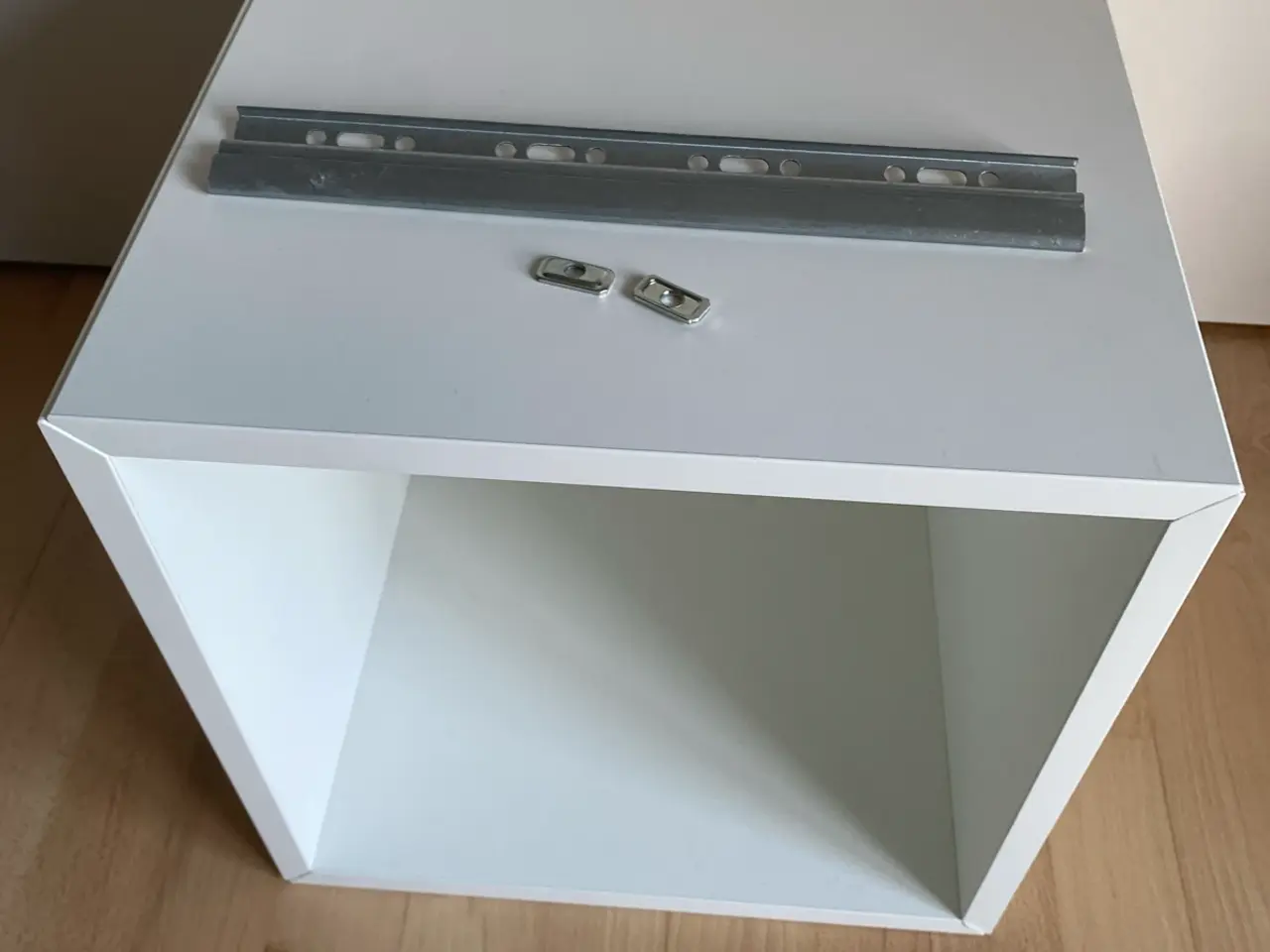Billede 2 - Ikea Eket reol